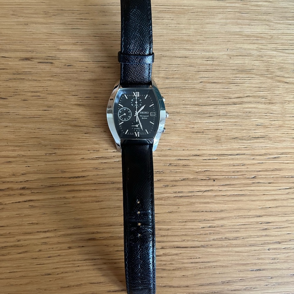Seiko Black Dial Watch with Leather Strap